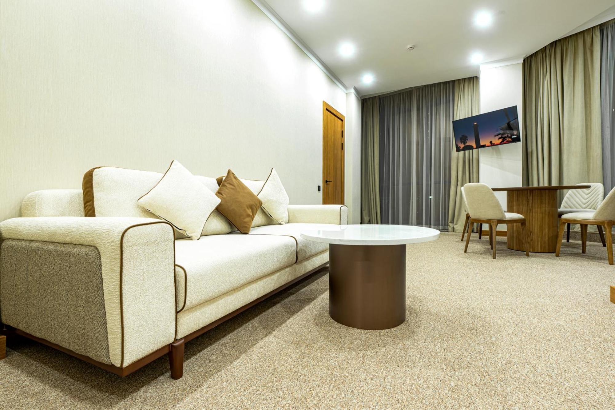 Mardan Hotel 奇姆肯特 外观 照片